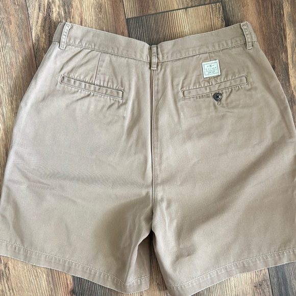 Ralph Lauren Tan Shorts, size 10. Great condition. - Picture 5 of 7